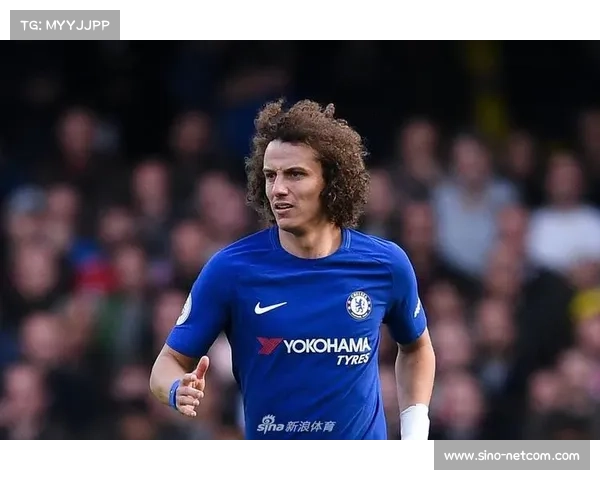 大卫路易斯究竟更适合担当后防核心还是中场指挥官